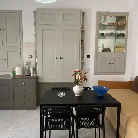 Casa Plakes ארמופוליס