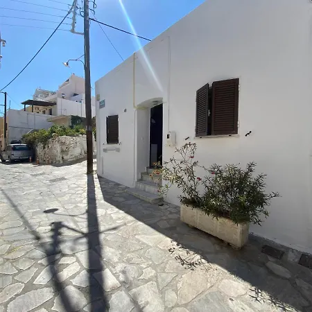 Casa Plakes Holiday home *